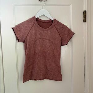 lululemon swiftly tech racer length top in pink rosebud